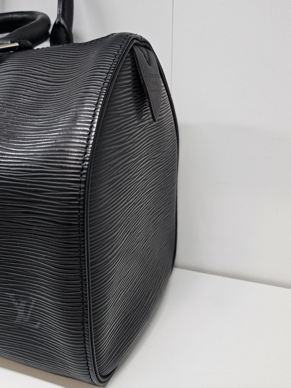 Louis Vuitton Epi Black Structured Leather Travel Holdall Bag - Picture 4 of 16
